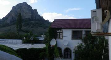 Фото номера Трехместный номер Делюкс с видом на море Гостиница Guest house Kurortnoe г. Курортное 36