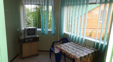 Фото номера Трехместный номер Делюкс с видом на море Гостиница Guest house Kurortnoe г. Курортное 9