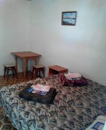 Фото номера Трехместный номер с собственной ванной комнатой Гостиница Guest House Anna г. Курортное 11