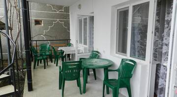 Фото номера Классический трехместный номер Гостиница Guest House Sevilya г. Курортное 6