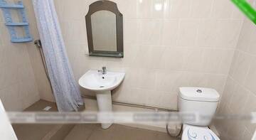 Фото номера Классический трехместный номер Гостиница Guest House Sevilya г. Курортное 4