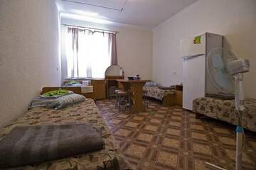 Фото номера Четырехместный номер Гостиница Nadezhda г. Курортное 2